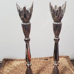 2 Wallace candle holder set
